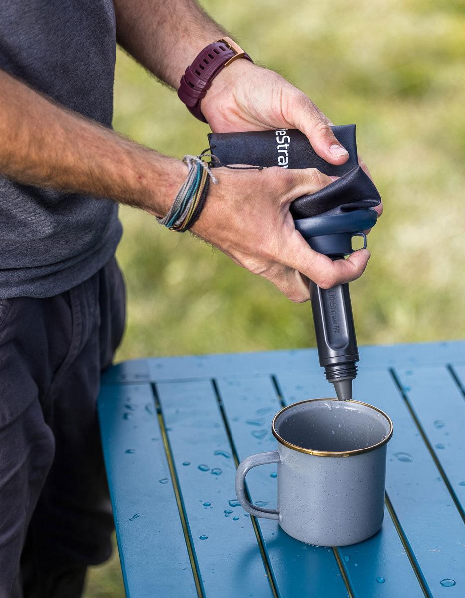 LifeStraw Peak Series Collapsible Squeeze 1L Bottle with Filter - Image 8